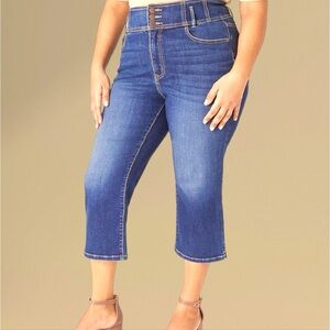 SNATCHED Flex Magic Waistband Ultra High-Rise Straight Leg Capri Jean NWOT